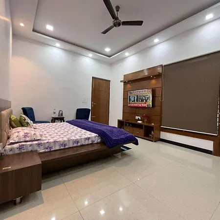 Shreshth Home Stay - Best Family Accommodation - 3Km From Har Ki Pauri, Haridwar, Uttarakhand Exterior photo