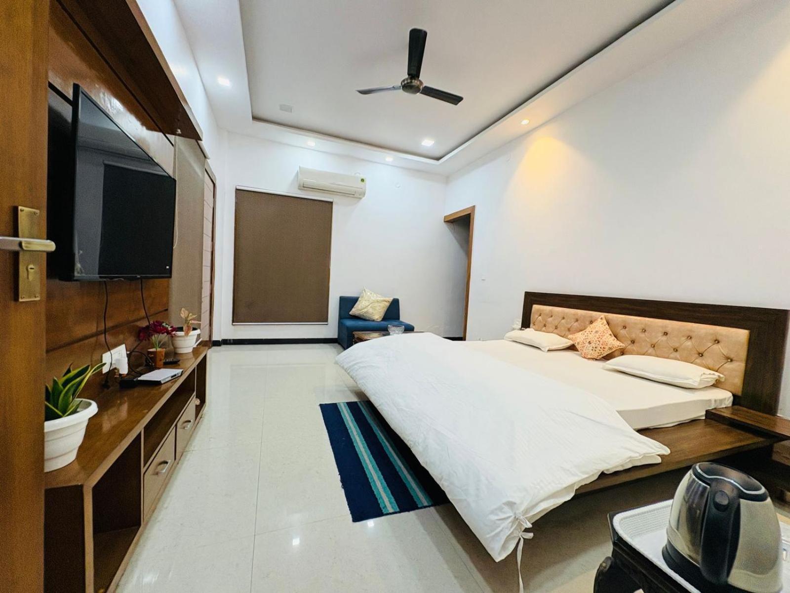 Shreshth - Family - 3km From Har Ki Pauri, Haridwar, Uttarakhand Homestay *